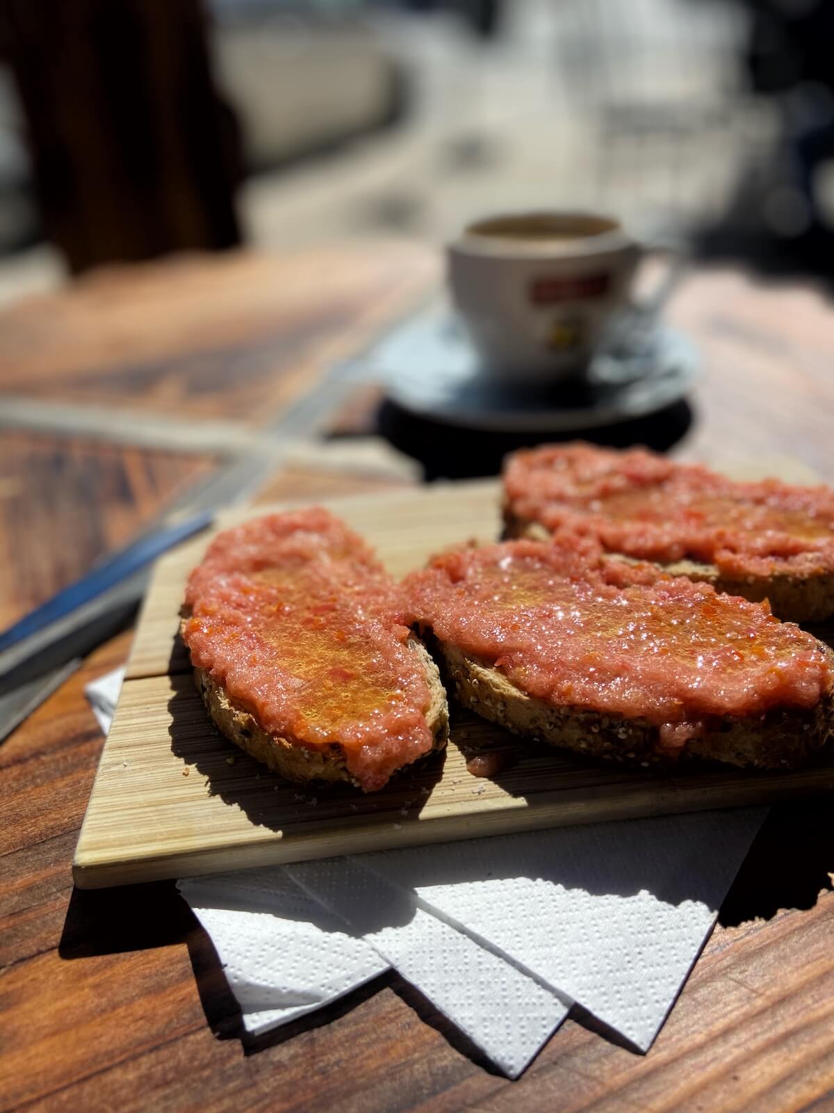 Cafe Palma desayuno tostada mit tomate
