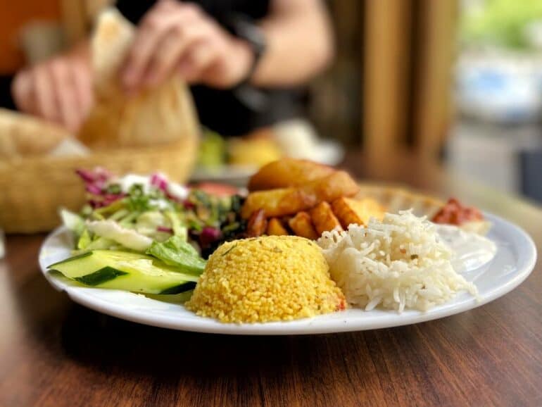 essen in friedrichshain