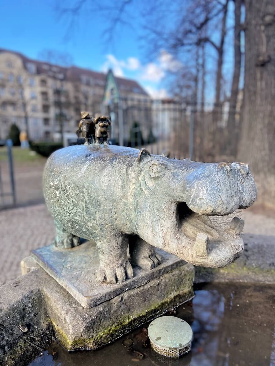 friedrichshain sehenswuerdigkeiten nilpferdbrunnen