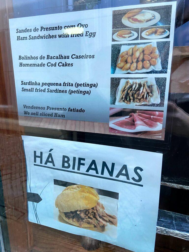 typisch essen Porto Bifana Steak Sandwich