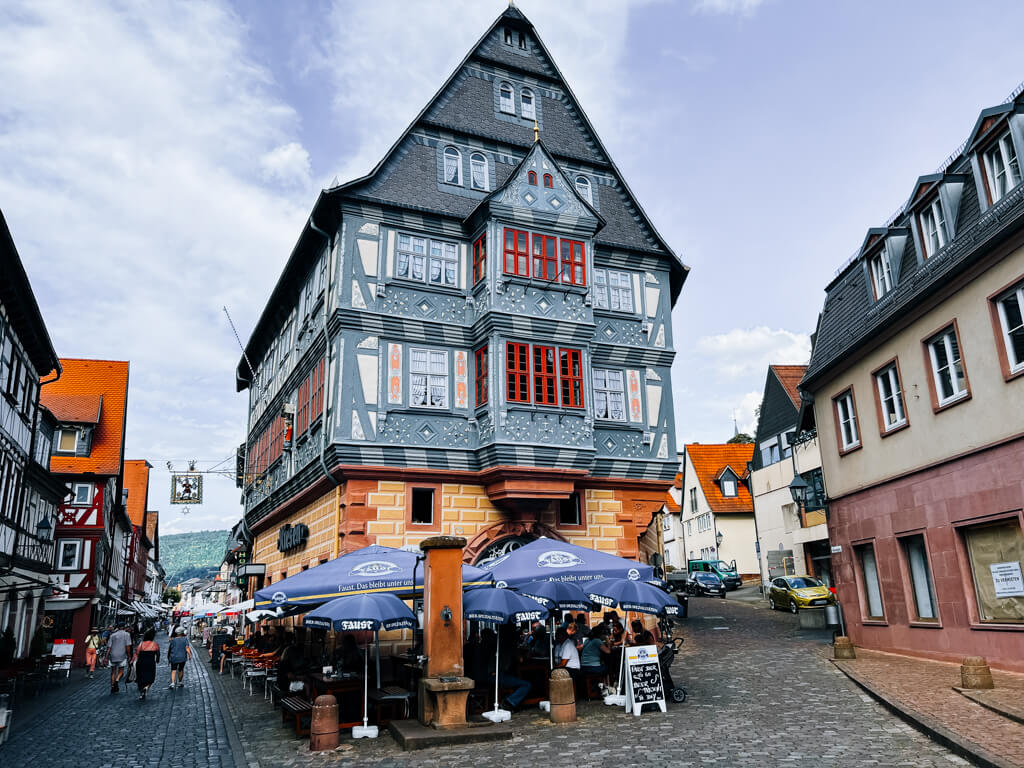 das älteste restaurant in deutschland gasthaus zum riesen miltenberg