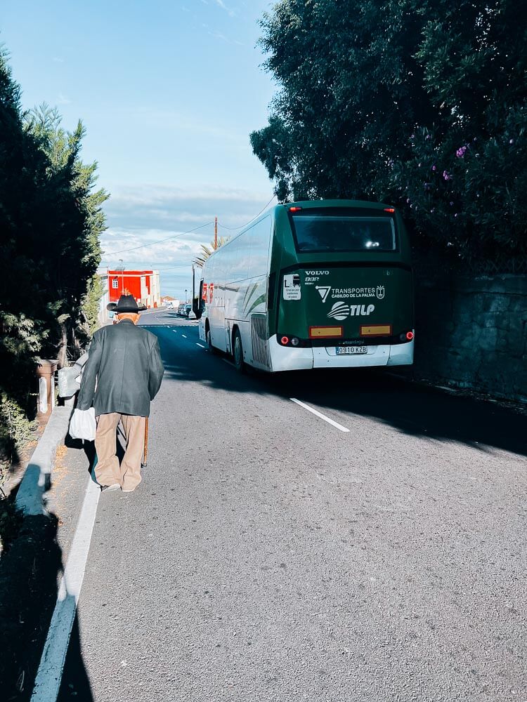 Die "Guagas", die Busse des Verkehrsunternehmens TILP auf La Palma