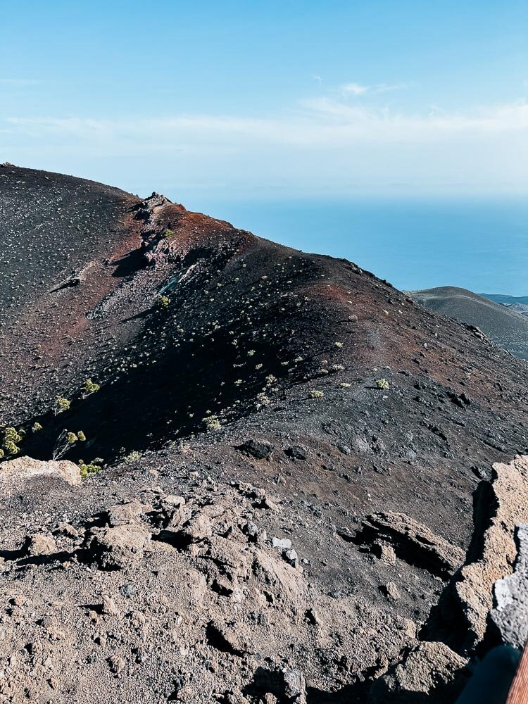 Wanderung entlang des San Antonio Kraters La Palma