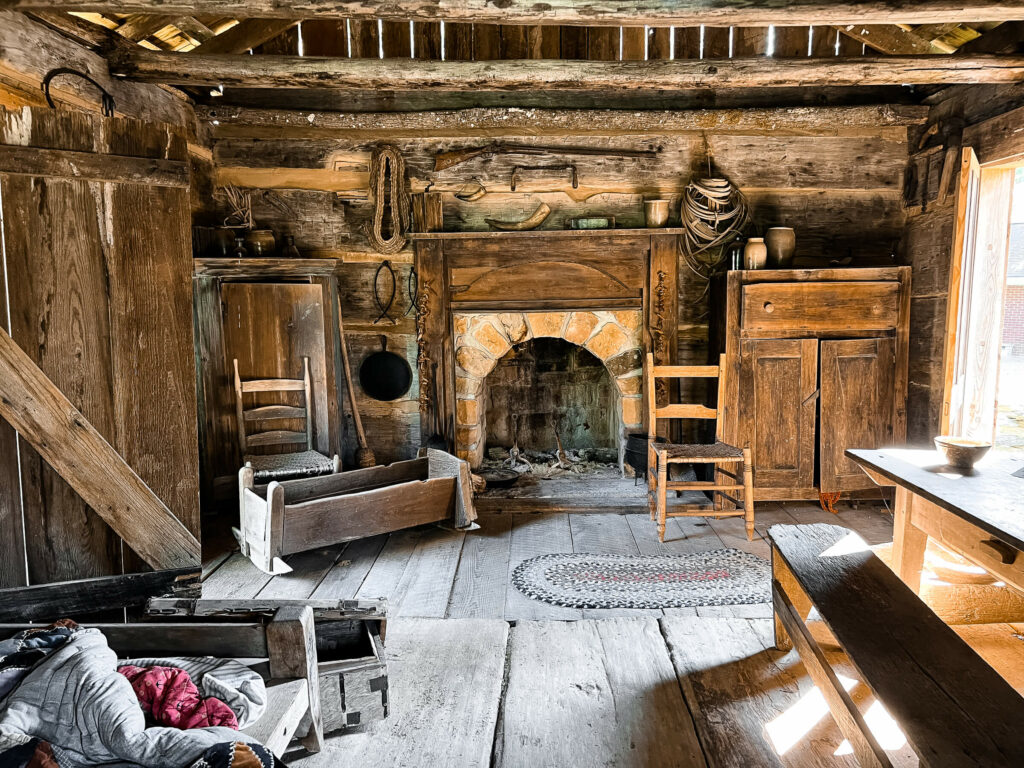 Mark Twains Original Hütte im Museum of Appalachia