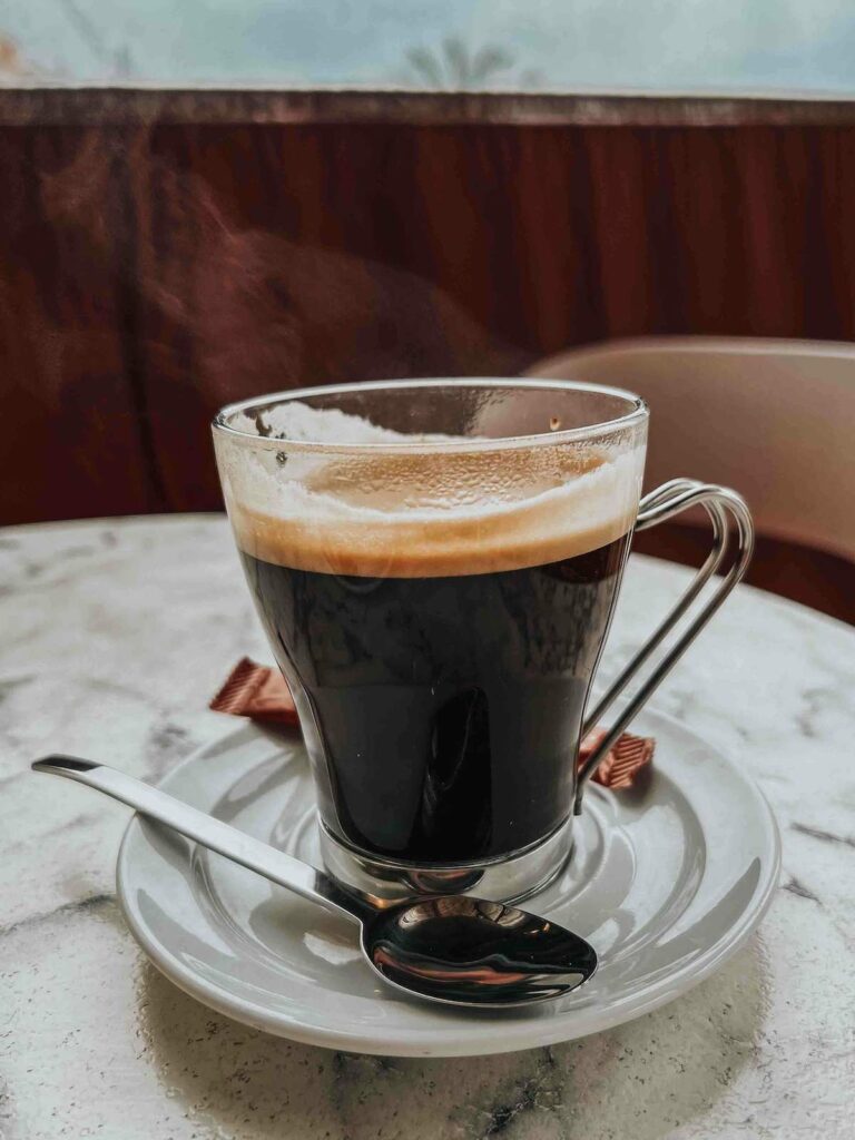 kaffee trinken spanien café solo