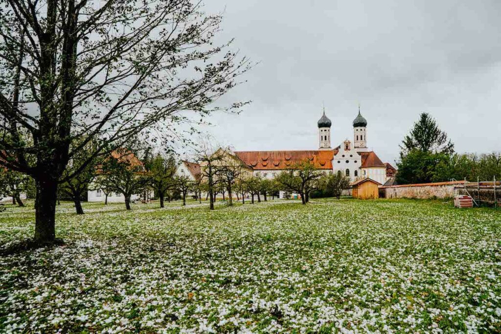 Kloster Benediktbeuern bei Hagel