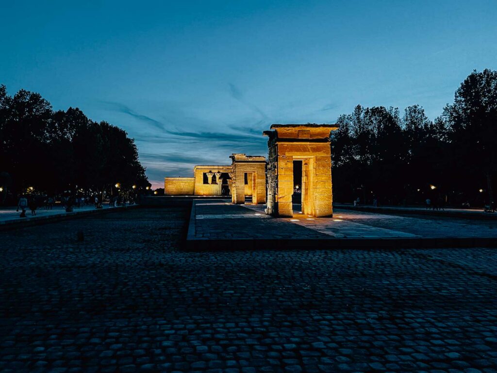 sehenswürdigkeit madrid templo de debog ägyptischer tempel