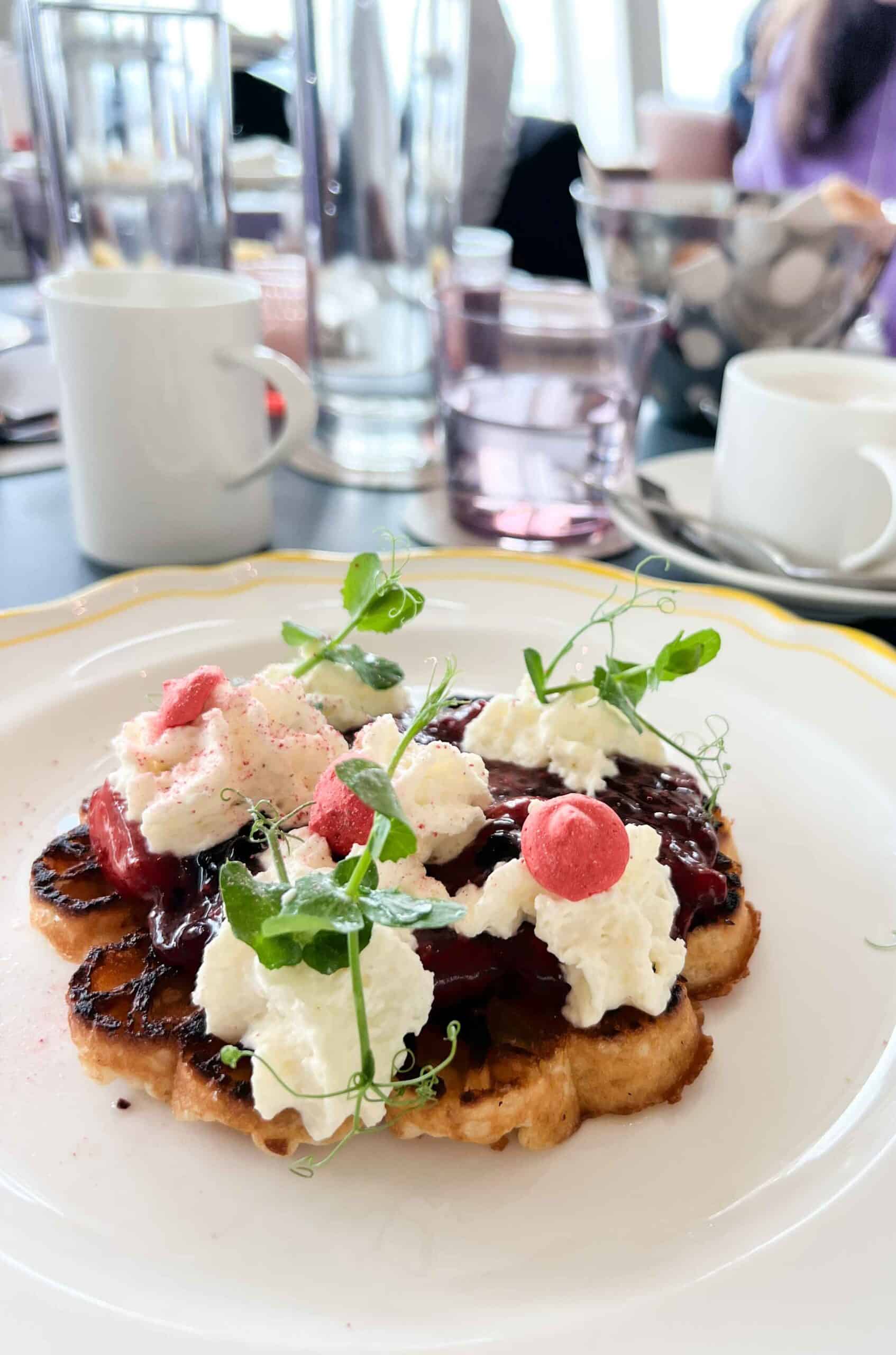 waffel frühstück tim raue fernsehturm berlin