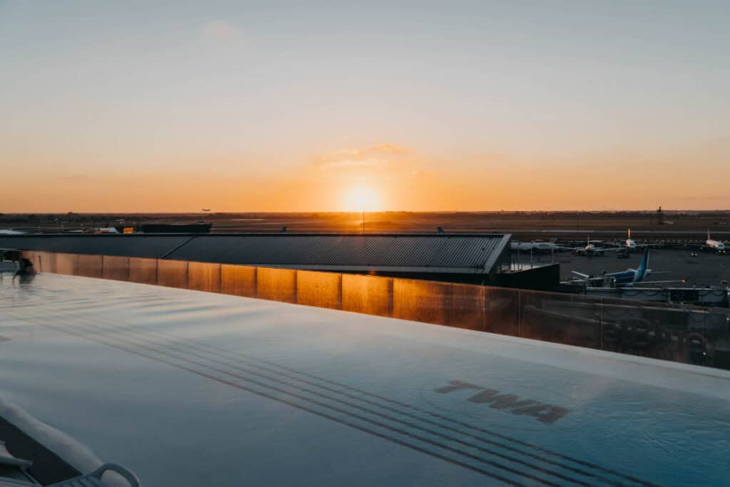 rooftop swimming pool twa hotel jfk