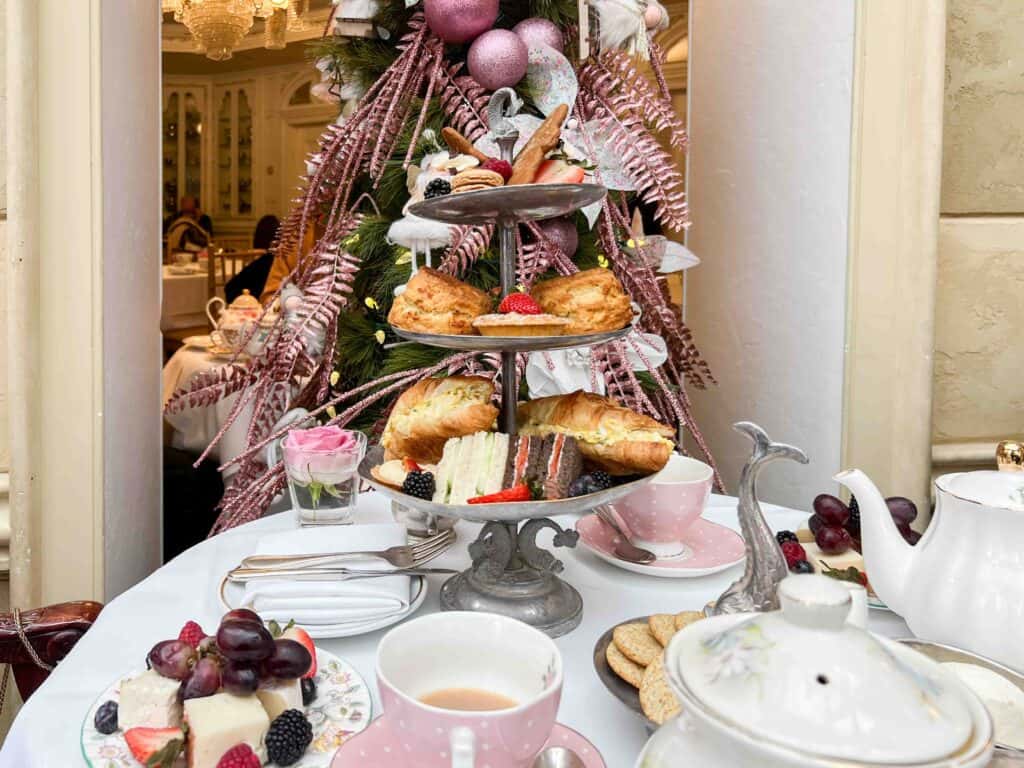Afternoon Tea Etagère im Prince of Wales in Niagara-on-the-Lake